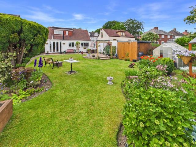 Bungalow for sale in Loundsley Green, East Midlands
