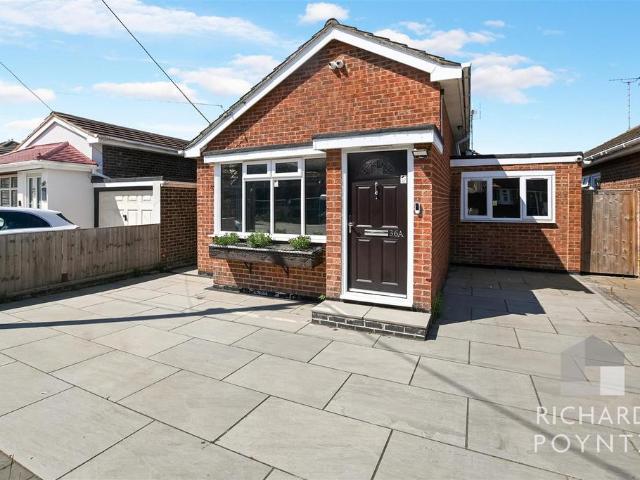 Bungalow for sale in Canvey Island