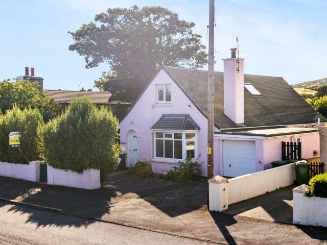 Bungalow for sale
