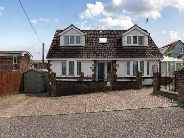 Bungalow for sale in Seaton, Budlake