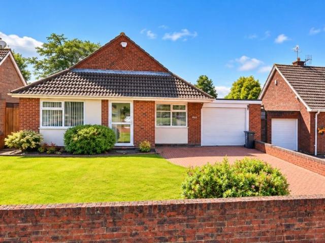 Bungalow for sale in Himley, South Staffordshire
