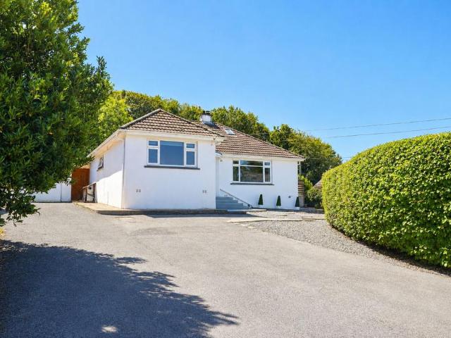Bungalow for sale in Mawgan-in-Pydar, Cornwall