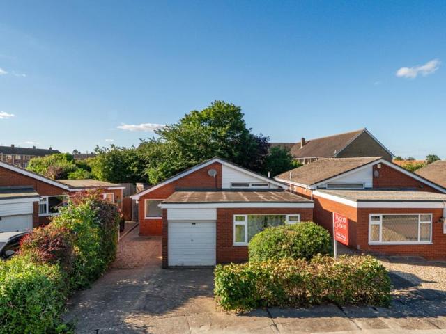 Bungalow for sale in Ermine East, Brayford