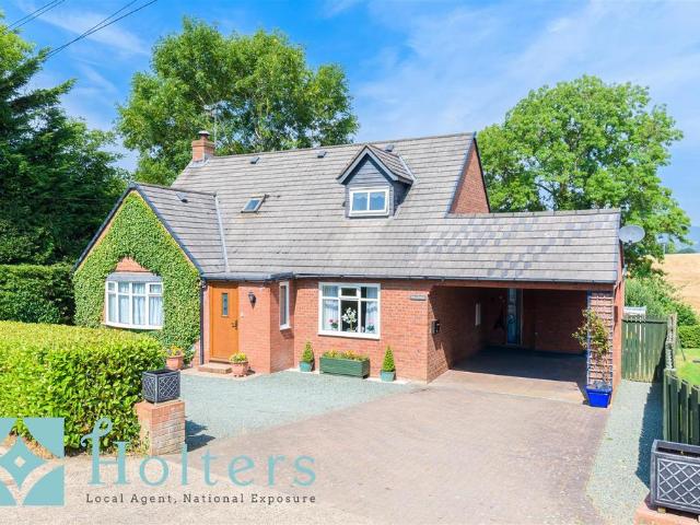 Bungalow for sale in Forden, Wales