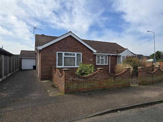 Bungalow for sale in Stokesby, Norfolk