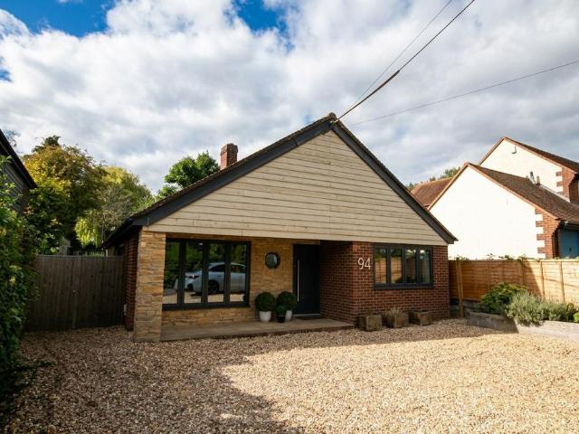 Bungalow for sale in Berrick Salome, Oxfordshire