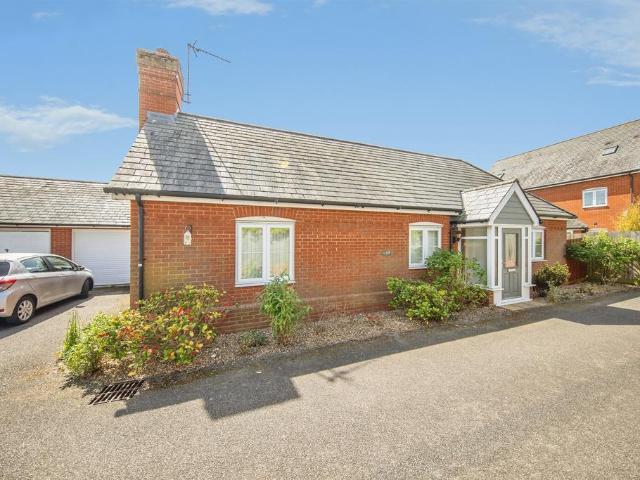 Bungalow for sale in California, Key Street