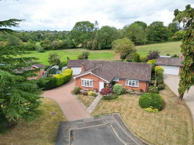 Bungalow for sale in Stanford On Avon, Leicestershire
