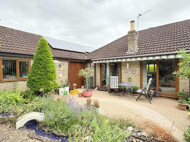 Bungalow for sale in Winterbourne, South Gloucestershire