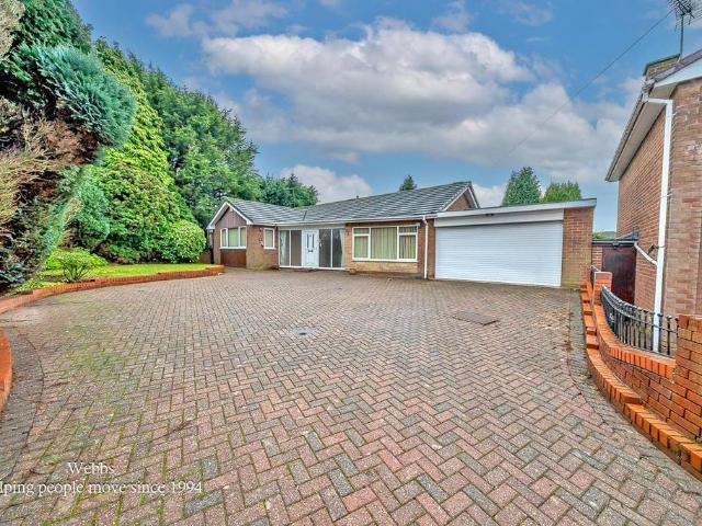 Bungalow for sale in Bloxwich, Walsall