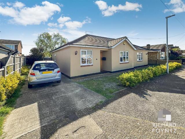 Bungalow for sale in Leigh Beck, Essex