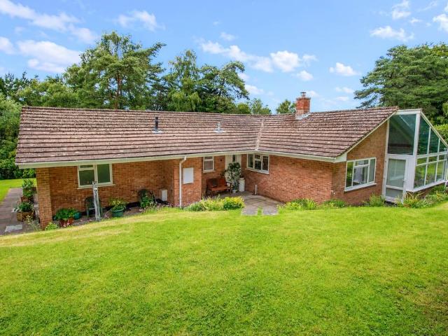 Bungalow for sale in West Hill, Budlake