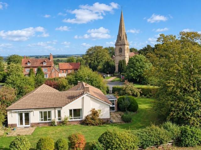 Bungalow for sale in Steeple Claydon, Buckinghamshire