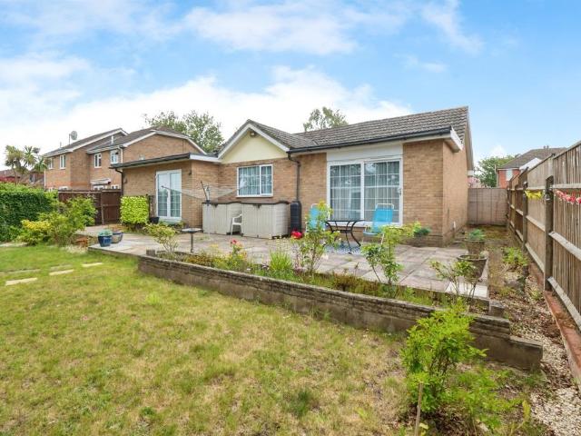 Bungalow for sale in Weston Common, City Of Southampton