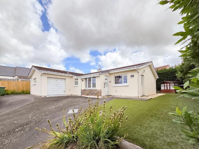 Bungalow for sale in Hornsey, Greater London