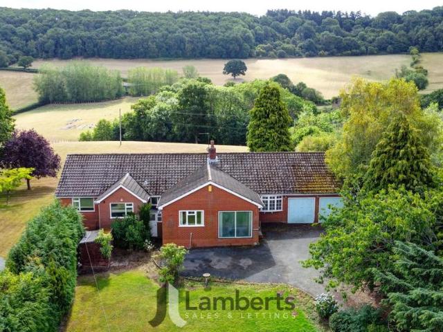 Bungalow for sale in Abberley, Forthampton