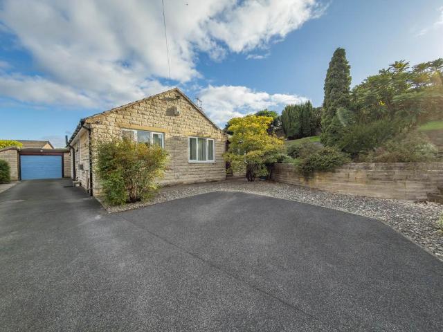 Bungalow for sale in Carlinghow, West Yorkshire