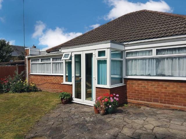 Bungalow for sale in Goldthorn Hill, Penn