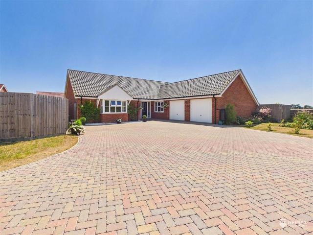 Bungalow for sale in Dale Hill, Essex
