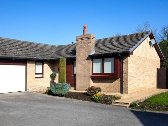 Bungalow for sale in Hove Edge, Hipperholme