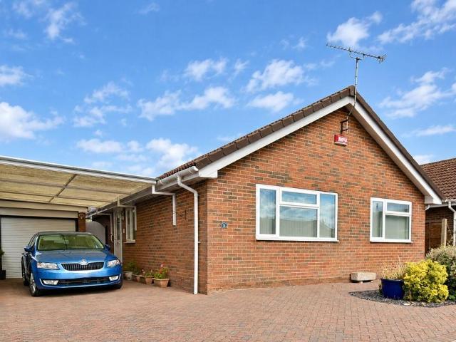 Bungalow for sale in Mariner's View, The Bridge