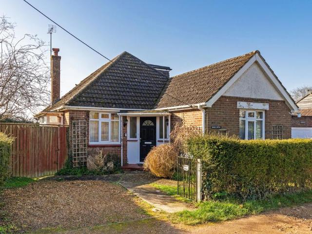 Bungalow for sale in Twyford, Hampshire