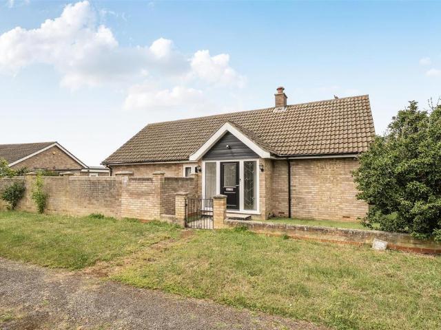 Bungalow for sale in Bedford