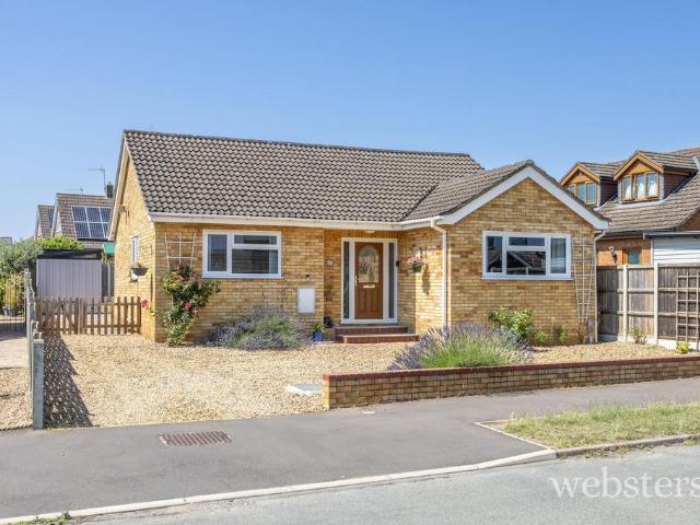 Bungalow for sale in Crostwick, Norfolk