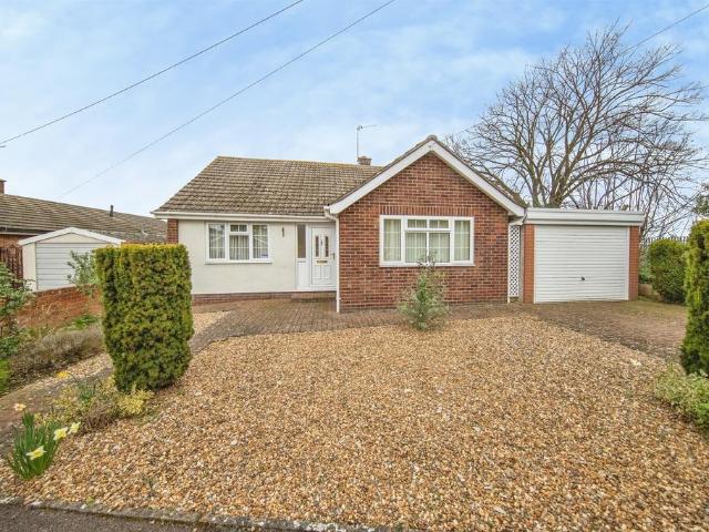 Bungalow for sale in Sudbury, Chelmondiston
