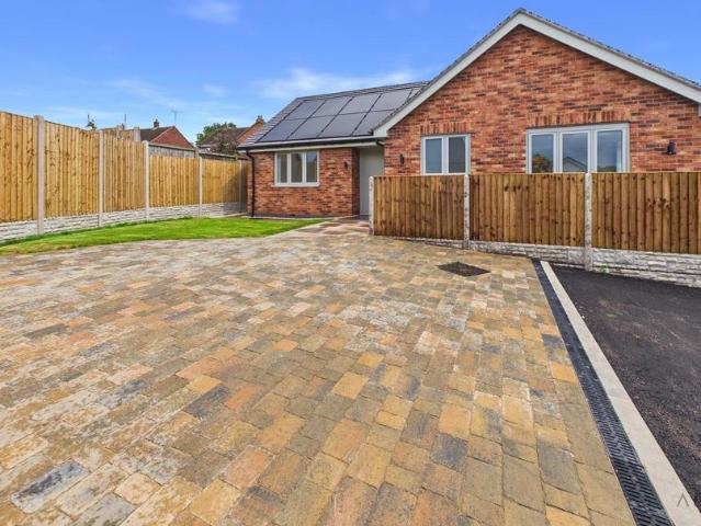 Bungalow for sale in Egginton, East Midlands