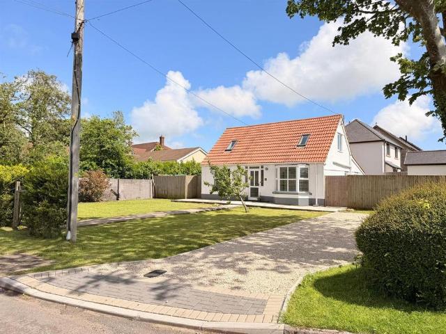 House for sale in Five Roads, Wales