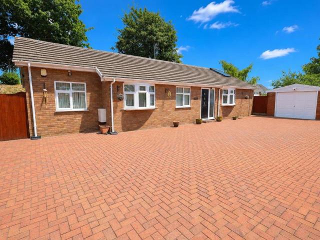 Bungalow for sale in Rhosllanerchrugog, Johnstown