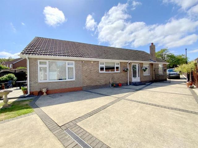 Bungalow for sale in Laceby