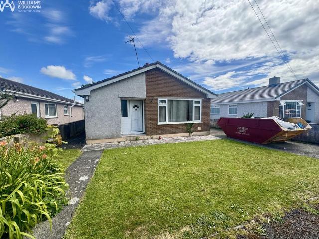 Bungalow for sale in Llanfachraeth