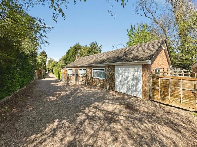Bungalow for sale in Oadby, Leicestershire