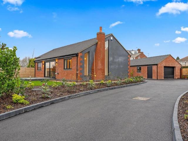 Bungalow for sale in Brampton, Chesterfield