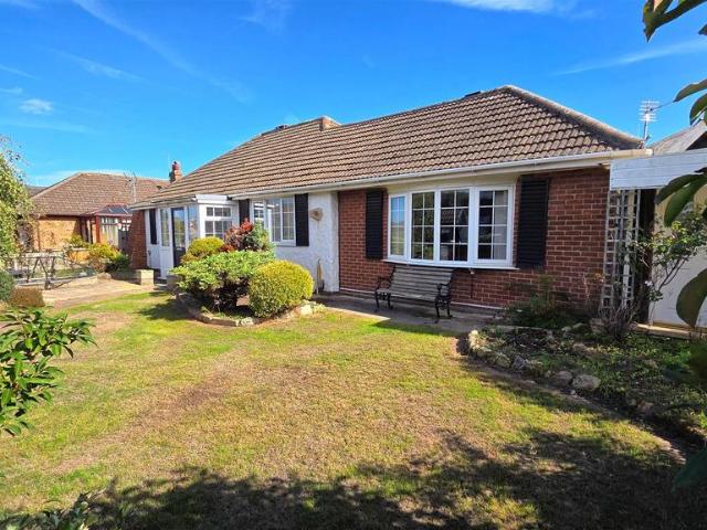 Bungalow for sale in Stokesby, Norfolk