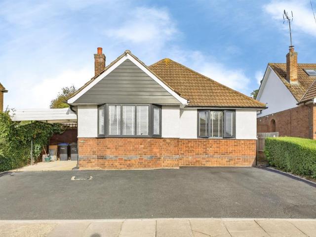 Bungalow for sale in Sunnyside, West Northamptonshire