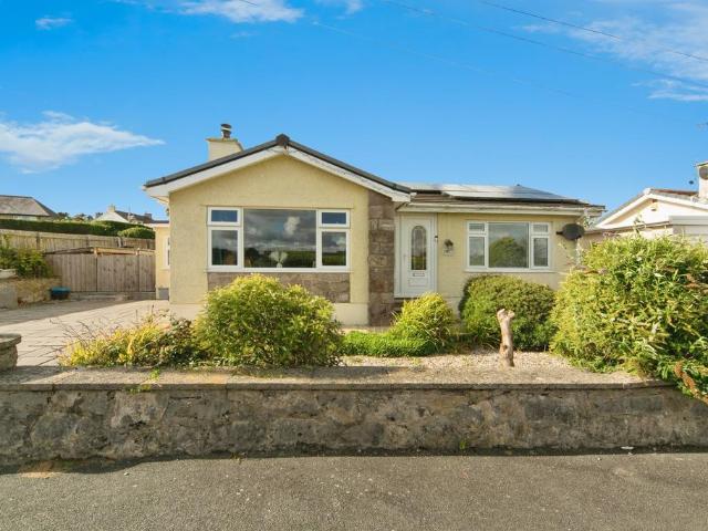 Bungalow for sale in Llanfair-Mathafarn-Eithaf, Benllech