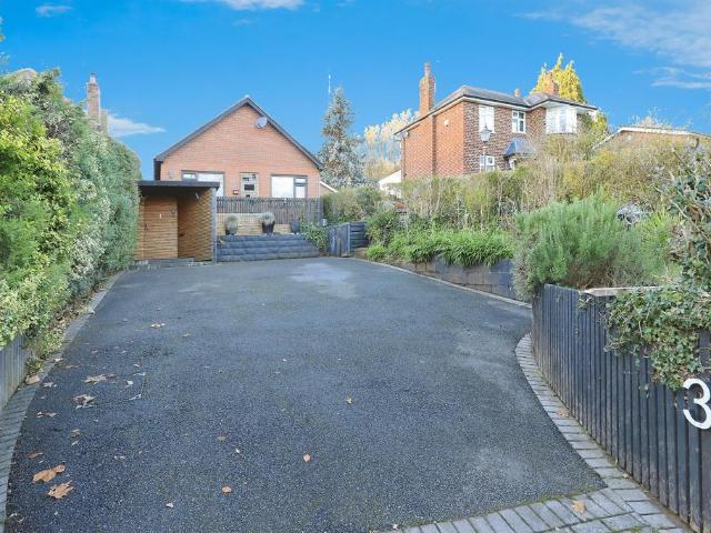 Bungalow for sale in Hoobrook, Rushock
