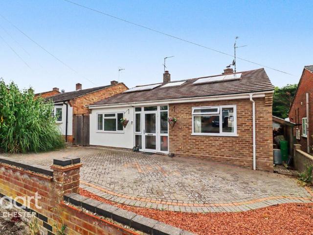 Bungalow for sale in Fordham Heath, Essex