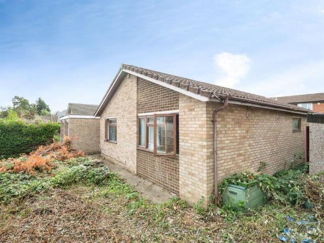 Bungalow for sale in Stotfold, Bedfordshire