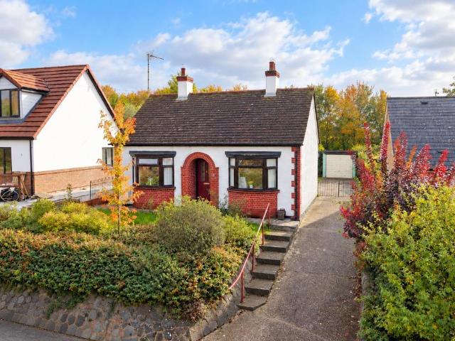 Bungalow for sale in Meadow Vale, East Hertfordshire