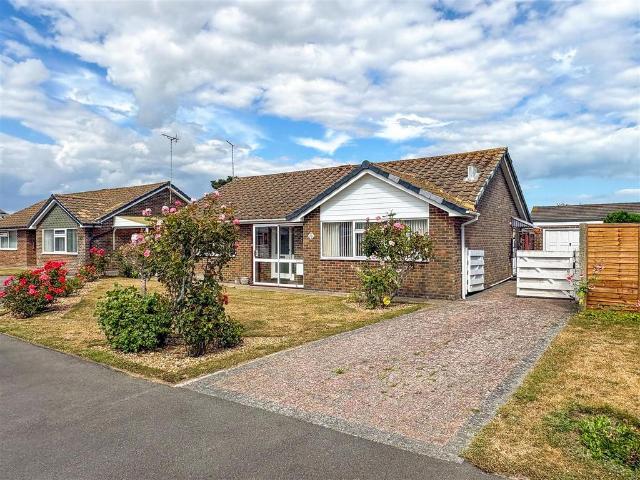 Bungalow for sale in Rustington, Arun