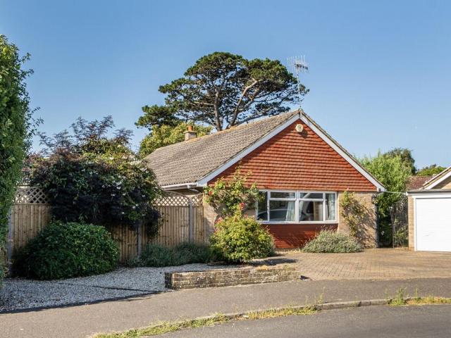 Bungalow for sale in Felpham, Clapham