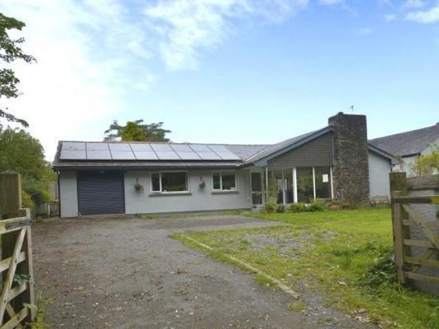 Bungalow for sale in Tavernspite, Wales