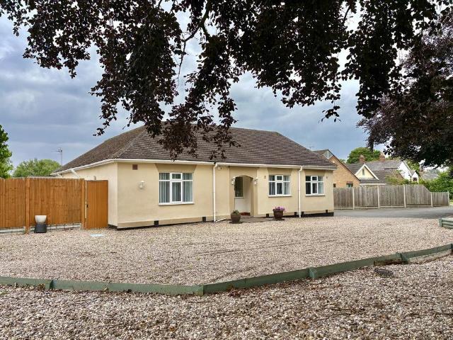 Bungalow for sale in Blaby, Pinfold