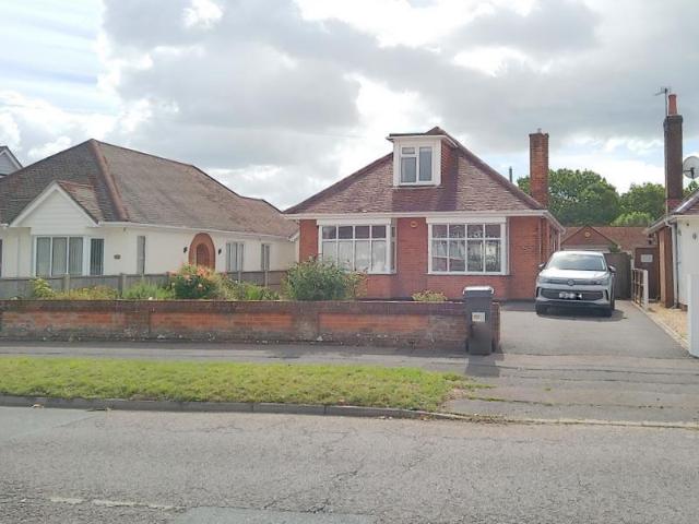 Bungalow for sale in Throop, Bournemouth