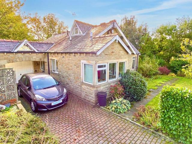 Bungalow for sale in Hipperholme, Calderdale