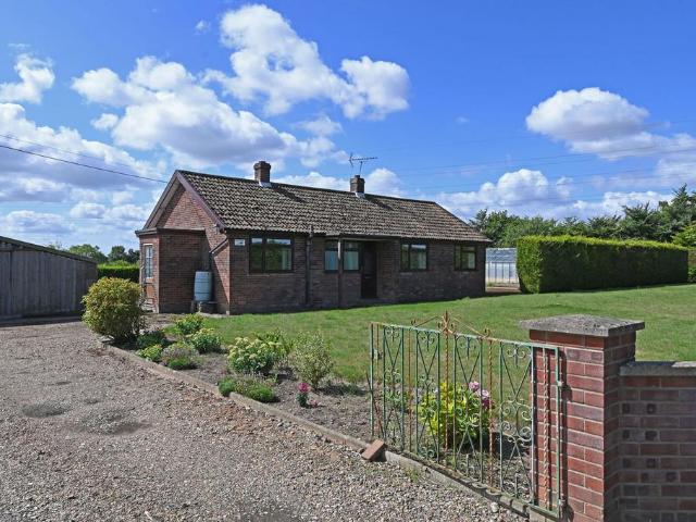 Bungalow for sale in Stone Street, Eastbridge